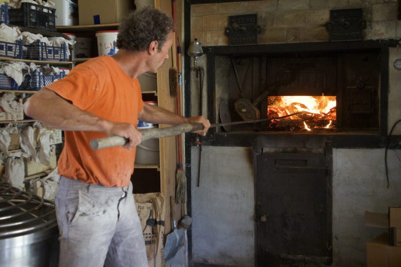 Yannick, paysan boulanger à Saint Jean Trolimon